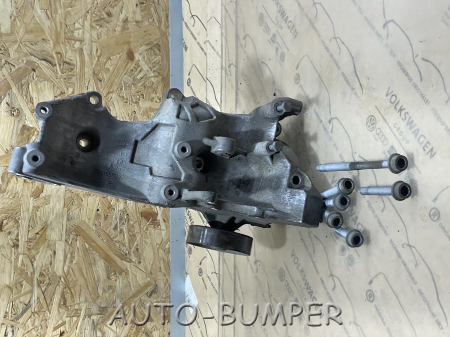 Audi A4 B6 2000- Кронштейн генератора 06D903143D, 06B903143L